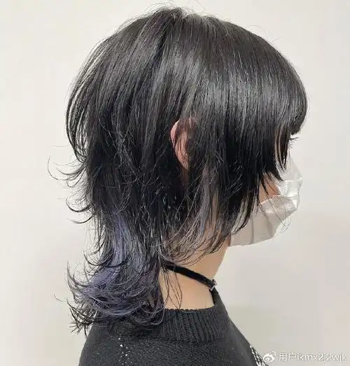 新时尚女发风潮,狼尾女发搭配潮流发色,搭肩长度让你越看越心动