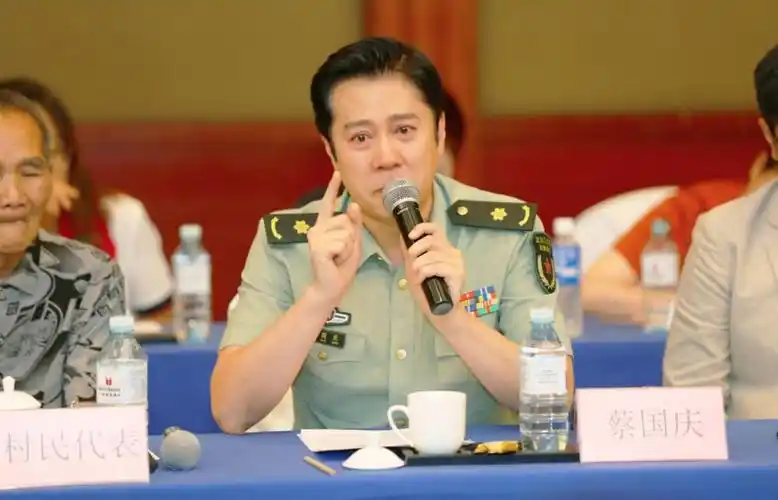 从军37年,"老兵"蔡国庆:我们是人民的演员,我们在行动