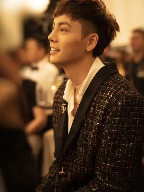 陈伟霆 头像壁纸