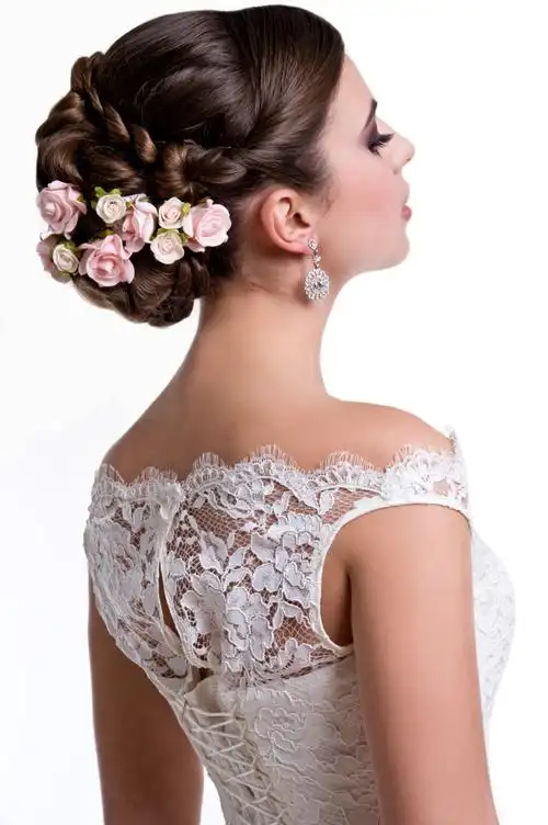 唯美新娘盘发发型图片