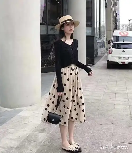 波点裙搭配什么上衣好看 - 知乎