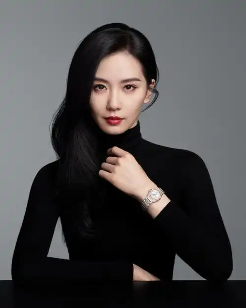 刘诗诗#94#诗狮信笺#高清原图惊喜掉落来自欧米茄的新物料,三个