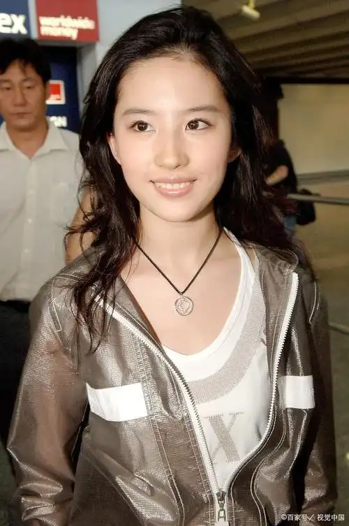 看了刘亦菲的素颜图,我真的相信有素颜美女了!