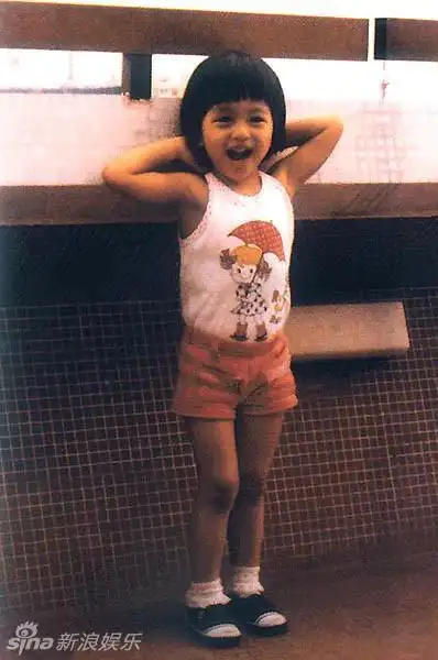 青春照相馆梁咏琪迎39岁生日可爱的短发靓女