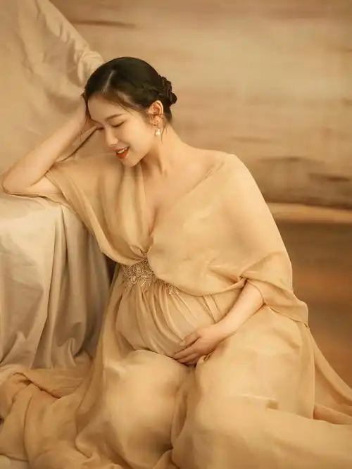 妈妈的肚子是世界上最好的房子宝宝是爱情从远方寄