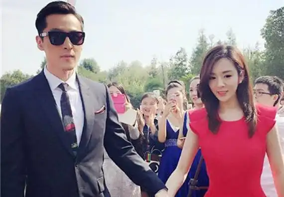 近日,胡歌因为秘密结婚一事上了热搜这. 来自扒圈内酱 - 微博
