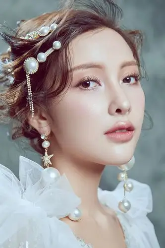 修图师郭意的化妆造型作品《2020.7.3-美妆修图》