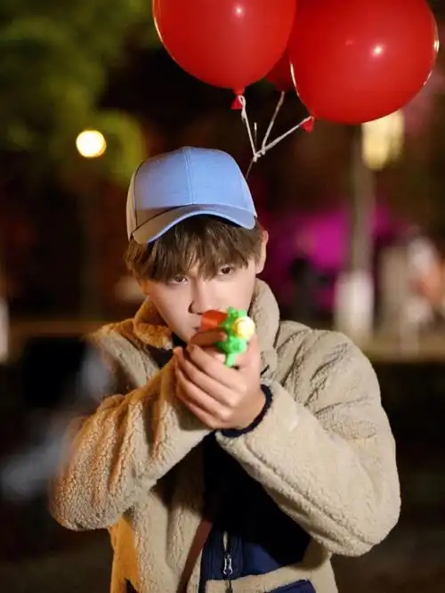 幼儿园大班的黄明昊小朋友