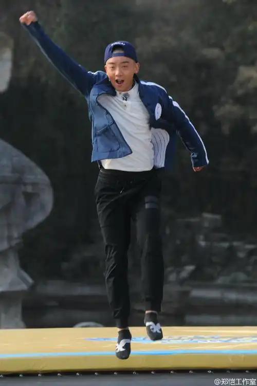 奔跑吧郑恺#《奔跑吧兄弟》第四季全新启航,万能猎豹归来,扮古装,拼