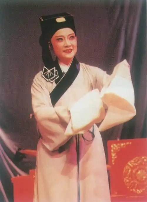 73abq1">沈于兰,中国浙江平湖人,职业演员,一级演员,毕业于上海越剧院