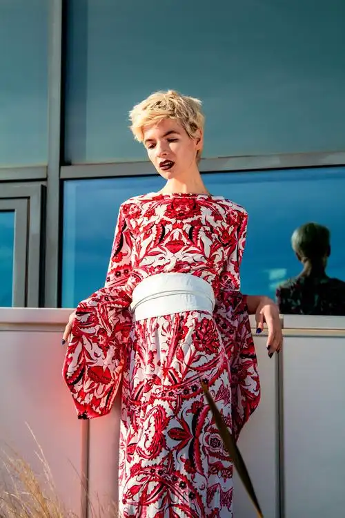 nanagotti201819秋冬欧美女装广告海报