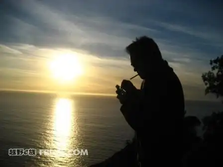 一号线上的点烟男