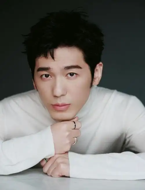 静谧一隅白宇用黑白大片定格下这一瞬间的美好品质与艺术的完美结合