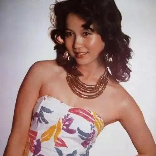 美女演员赵越当红时嫁佟凡恩爱27年未生子女婚姻也幸福美满