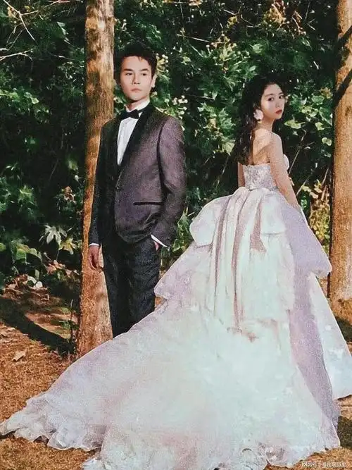 王凯,谭松韵婚纱照来袭!