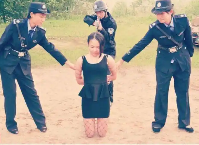 "最美女毒枭"一位临死前提尴尬要求,一位安乐死!