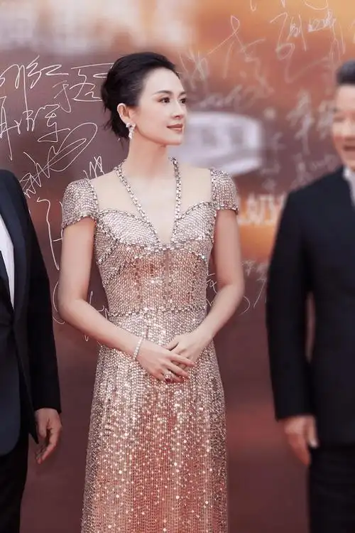 明星真实身高曝光引热议_谢霆锋_杨受成_章子怡