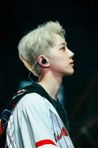 [赖冠霖][分享]200401 金发小王子来临 想变成狐狸被他驯服