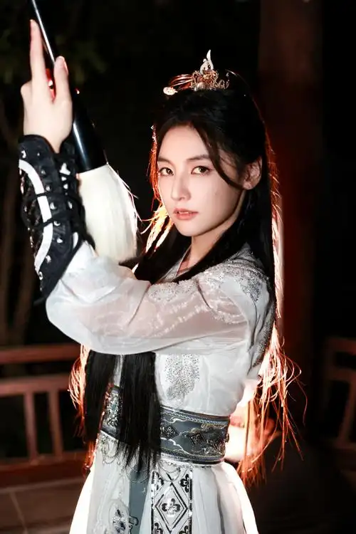 赵粤白衣国风曲造型##赵粤古装造型半永久