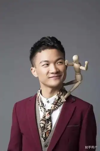 周深为什么越来越好看了?