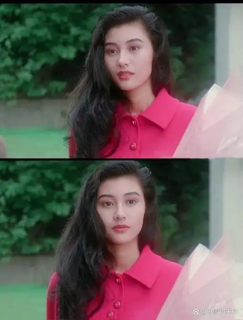 年轻时的李嘉欣美丽大方,身着紫色吊带长裙,温柔浪漫