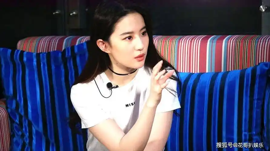 原创刘亦菲被曝要录制综艺天仙也下凡捞金疑似为了资源向平台低头