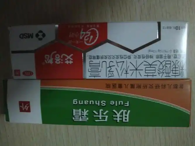 用这两种药,3:1比例混合涂于患处,肤乐康3