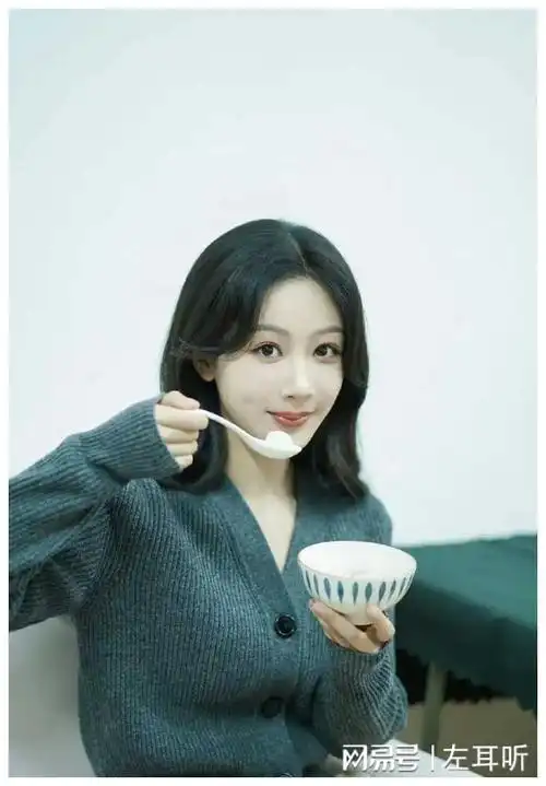 娱乐头条王一博杨紫等热门明星引发关注粉丝翘首期待