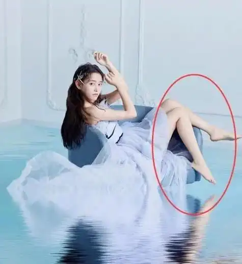 蒋依依穿的高跟鞋(蒋依依光脚拍摄)(2)