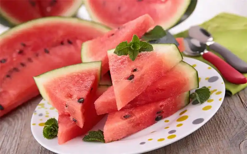 清凉夏日西瓜高清桌面壁纸