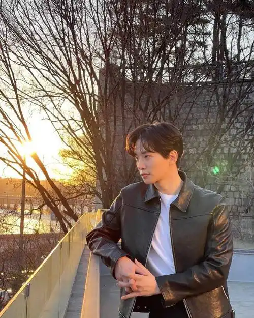 李俊昊超话alwaysnexttojunho超话【220416ig】2pm超话官方ins更新