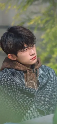 易烊千玺壁纸/锁屏/朋友圈背景图/聊天背景图