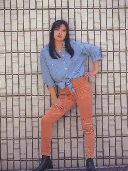 林青霞和王祖贤少女时期的私服,就是一部时髦不过时的穿搭指南