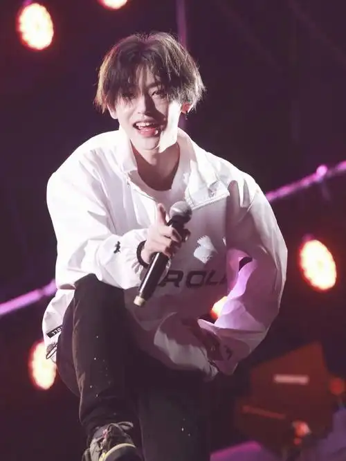 小鬼真的很帅从没那么喜欢过一个可爱鬼