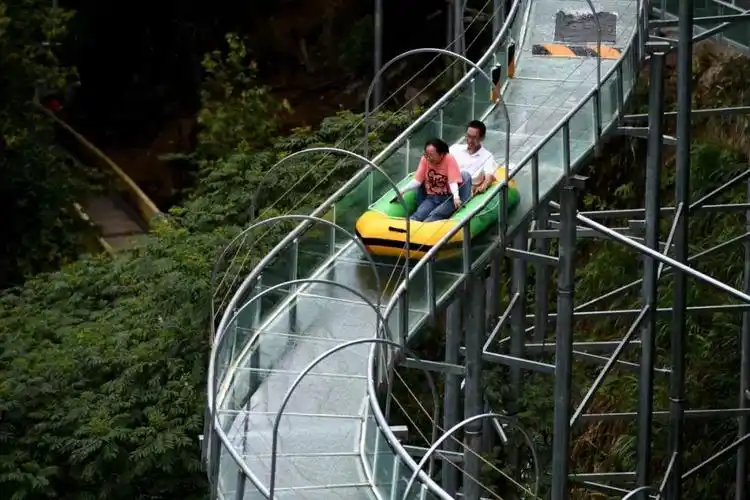 河南景区玻璃水滑道设备制造厂家