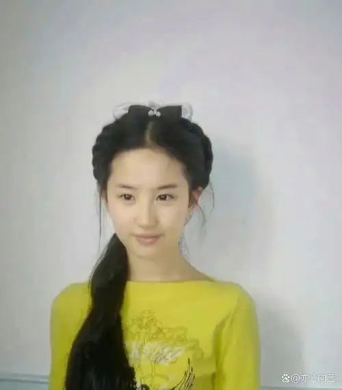刘亦菲素颜照曝光,神颜无需修饰