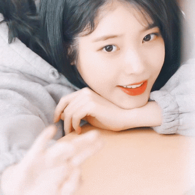 李知恩 iu 动图 cr.森山梨守