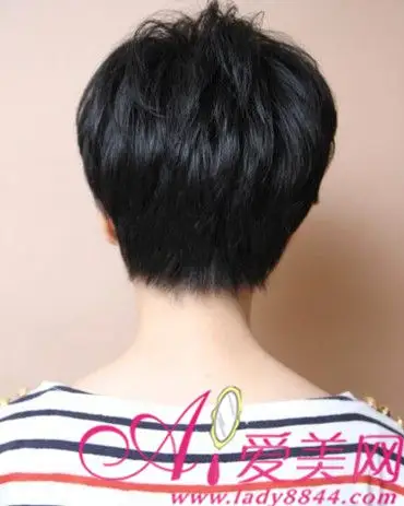 最新日系短发 清爽利落让五官更立体,爱美网美发2012流行短发发型图片