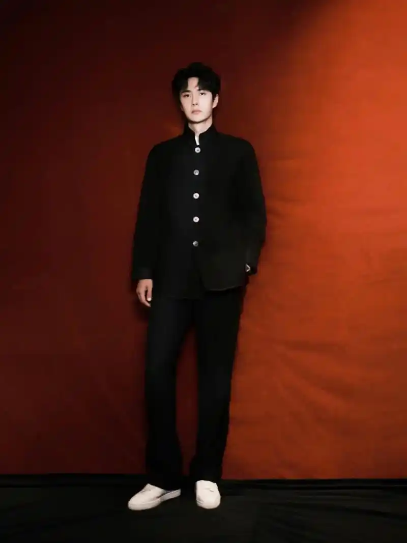 王一博 2024年央视跨年,龙拳 - 抖音