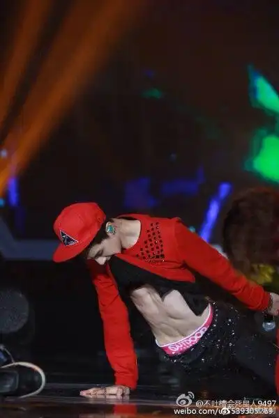 王一博腹肌 - 堆糖,美图壁纸兴趣社区