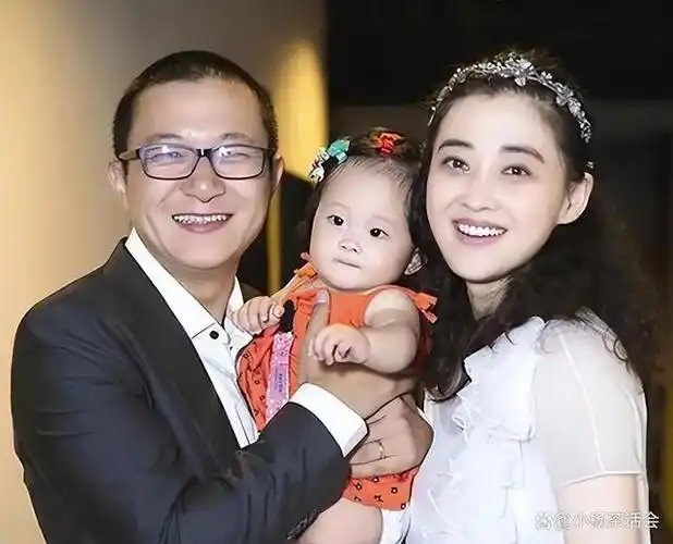 一碗水永远端不平梅婷看女儿的眼神折射出多少二胎家庭的无奈