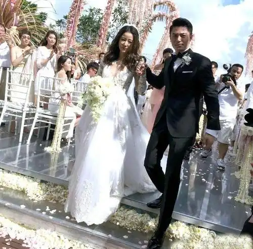 林心如霍建华结婚照