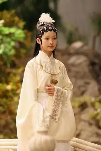 【新版红楼梦】——李沁饰薛宝钗 ####【十二衩】欠泪的泪已尽