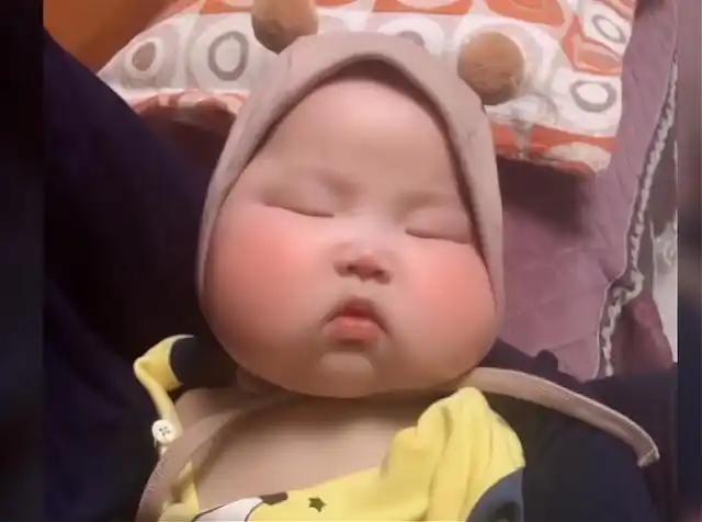 妈妈说儿子是正宗"屁桃脸",有图有真相,网友:我不信,是特效