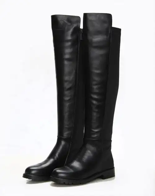 女款黑色时尚休闲靴子