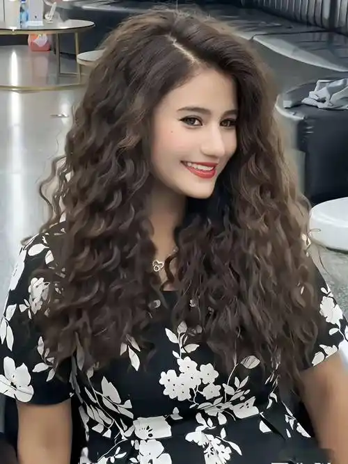 "全头烫,羊咩咩卷发"_发型_中国_人类