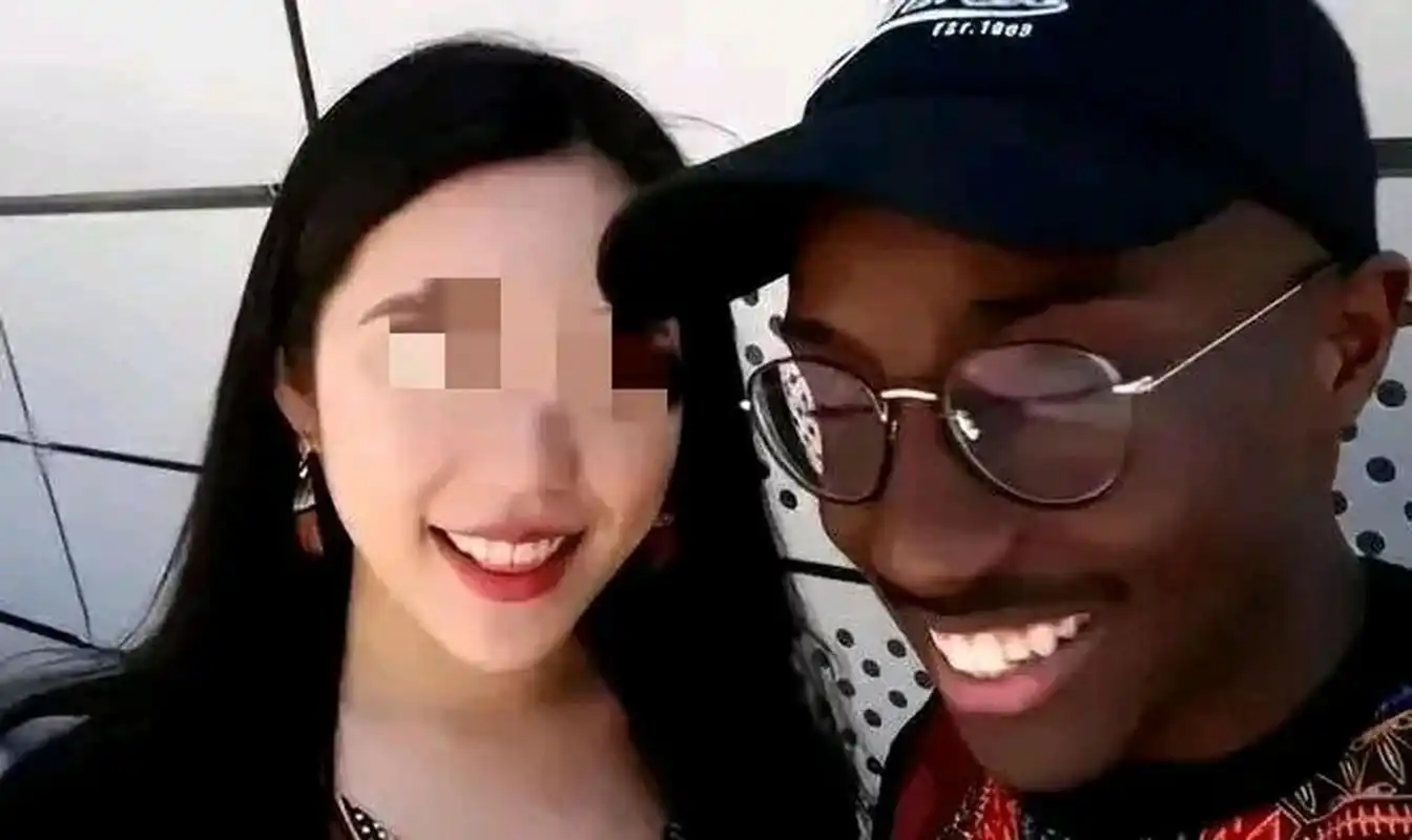 这就是当年为爱远嫁非洲的陈怡,曾是武大校花.