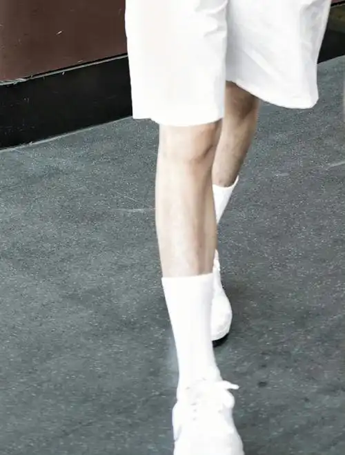 22年的今天,坤哥这腿没得比99