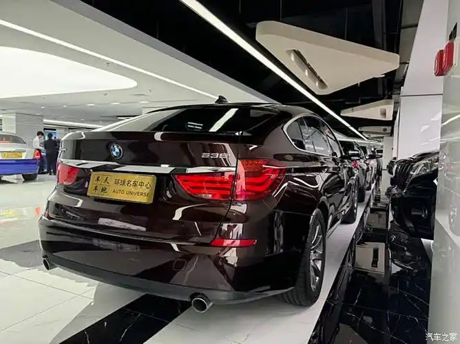 宝马535gt典雅型 红/黑 13年底上牌 10.9万公里