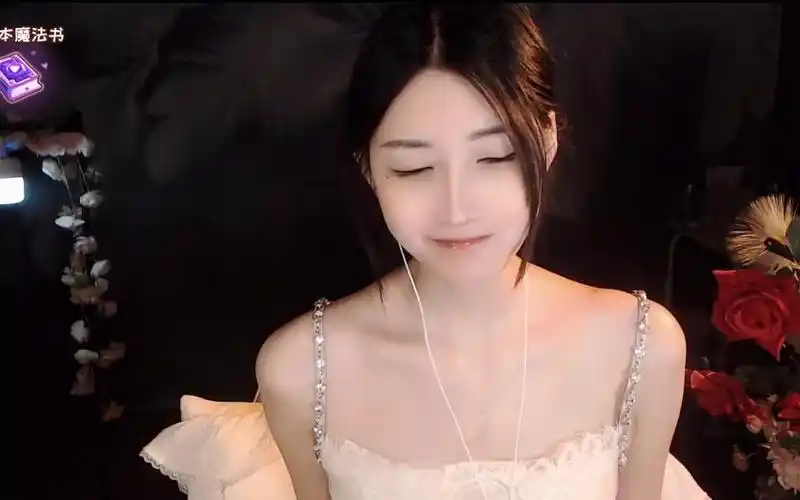 虎牙小太阳贼大20220304魔法书来跟我玩呀